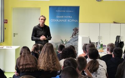 Damir Hoyka posjetio našu školu i darovao knjige školskoj knjižnici
